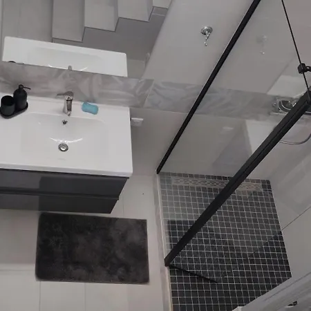 Aux Belles Pierres Apartment *