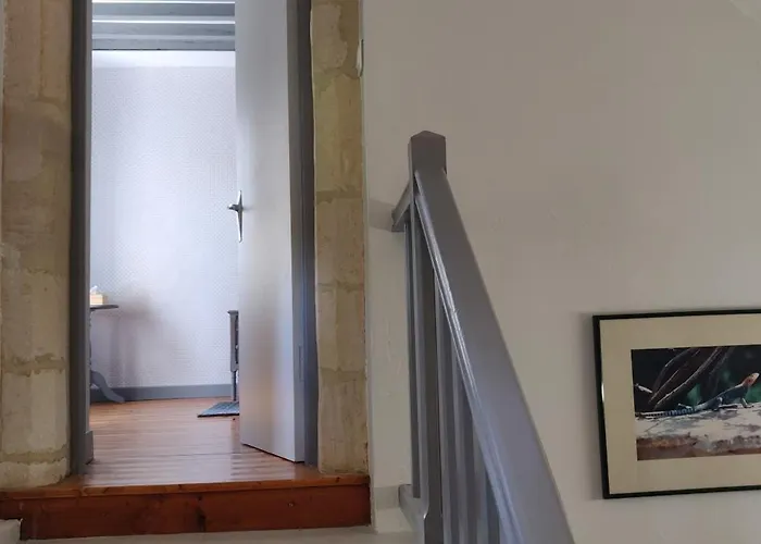 شقة Aux Belles Pierres *